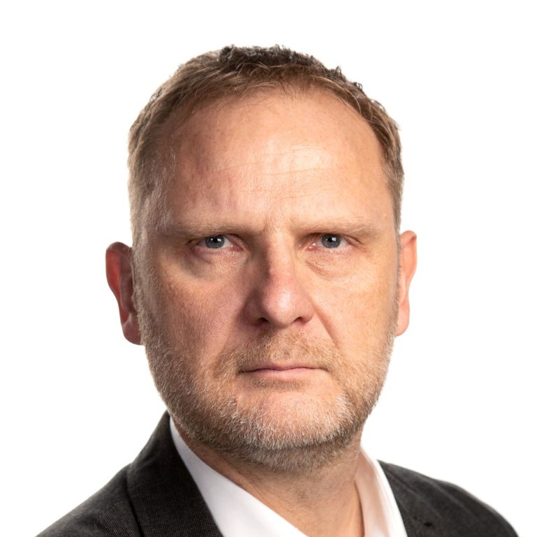 Frank Rossavikx.jpg