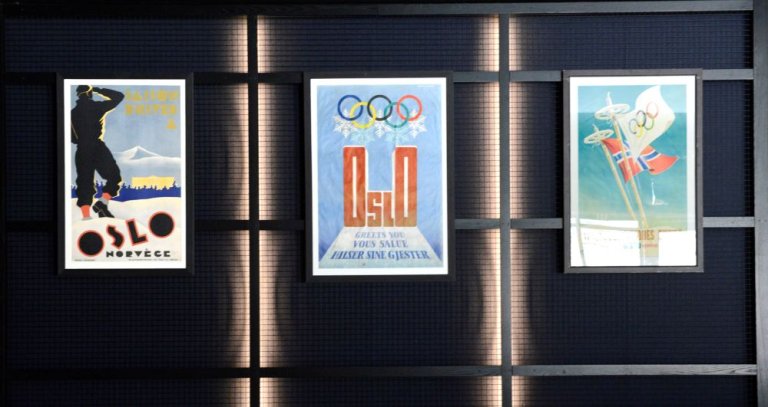 Plakat 10x.jpg
